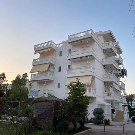 Golem Beach Apartment *